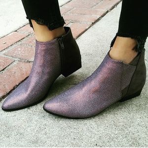 🆕//The Mazey// Purple/silver distressed Bootie